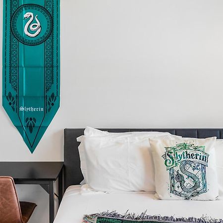 Harry Potter Sweet Suites Seattle Exterior photo
